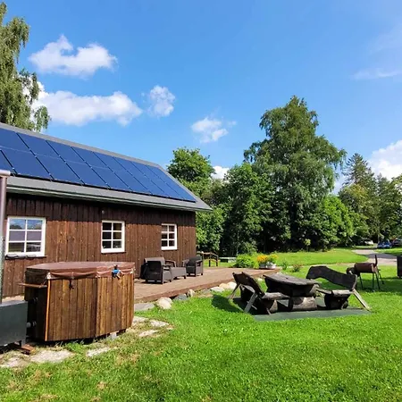 Tabani Puhketalu Saunamaja Vikendica *