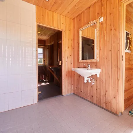 Vikendica Tabani Puhketalu Saunamaja Tamna